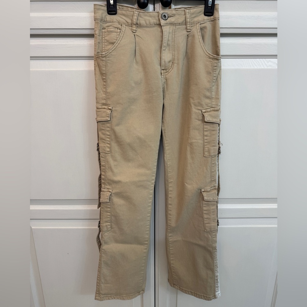 VIP Women's Tan Y2K Jeans Size 7/28. 90s 2000s vibes.